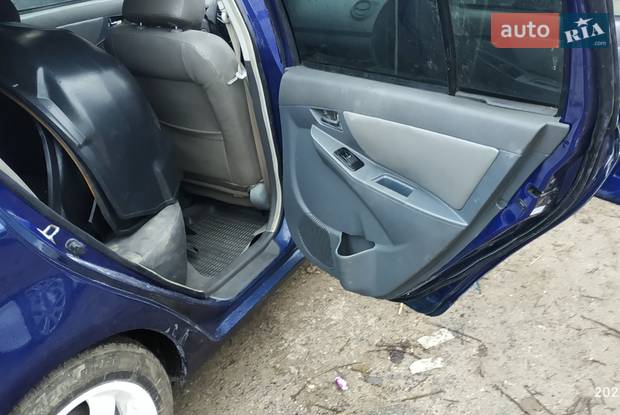 Geely MK 2010
