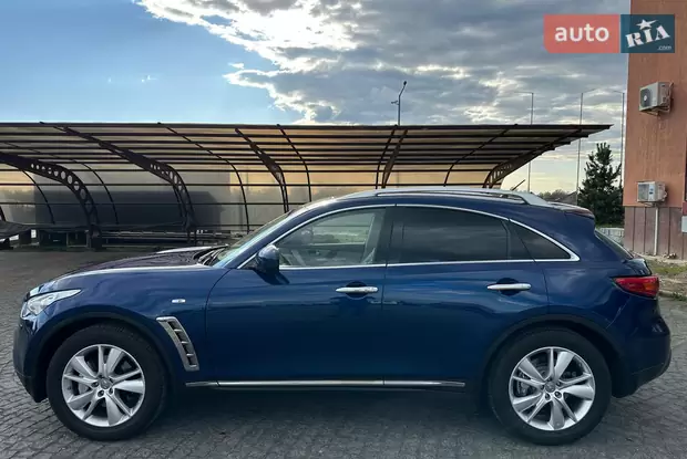 Infiniti FX 30 2012