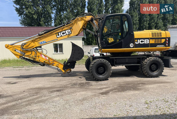JCB JS 200 2012