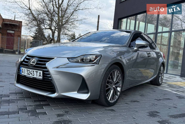 Lexus IS 2016