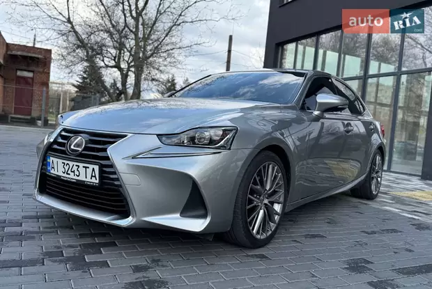 Lexus IS 2016