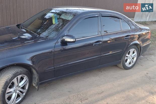 Mercedes-Benz E-Class 2005