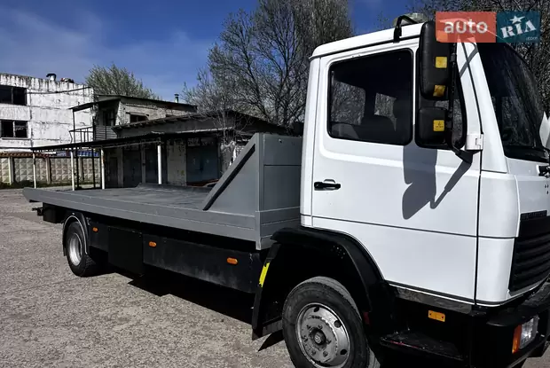 Mercedes-Benz T2 1996