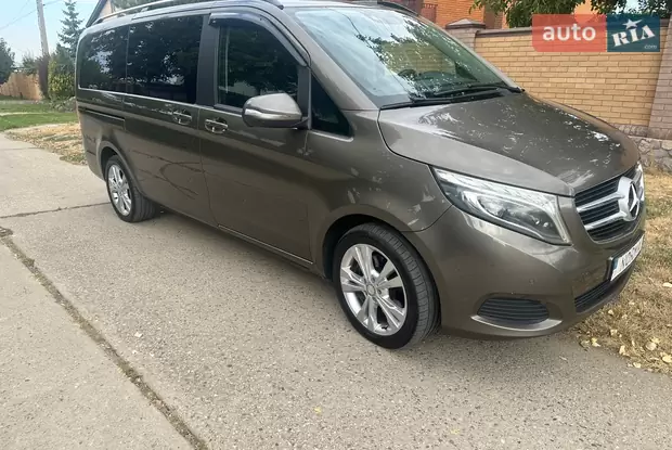 Mercedes-Benz V-Class 2015