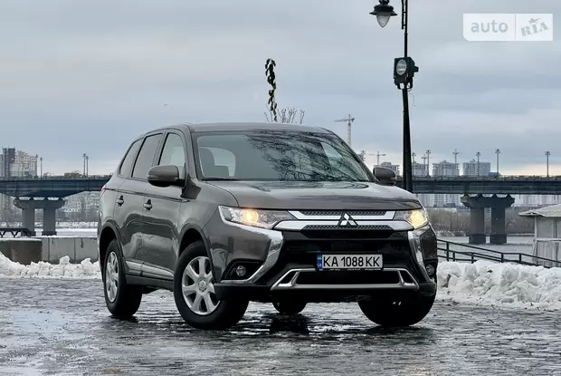 Mitsubishi Outlander с пробегом в Калуге