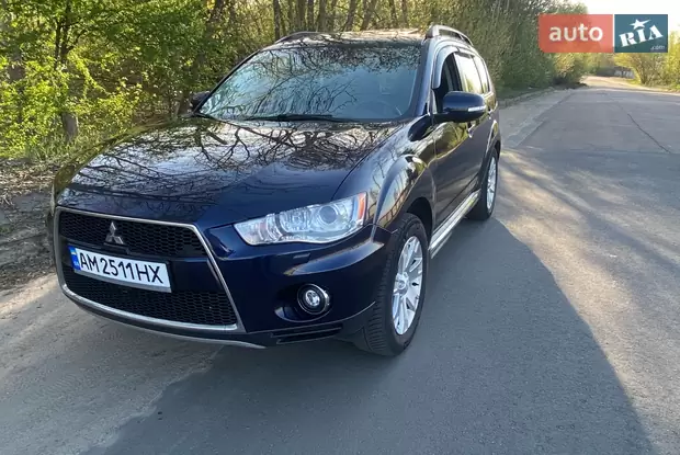 Mitsubishi Outlander 2011