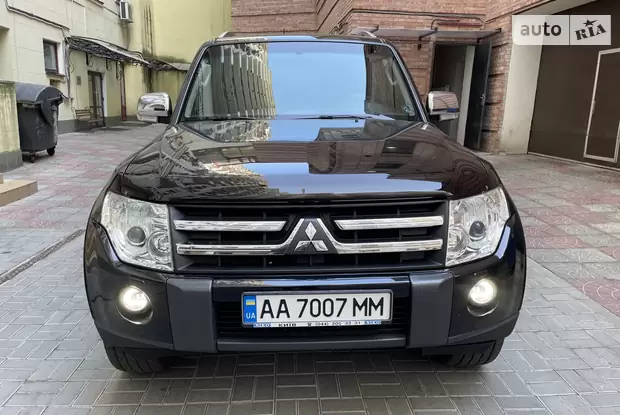 Mitsu Montero/Pajero V20  Внедорожники, Джип, Автомобили