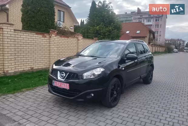 Nissan Qashqai+2 2011