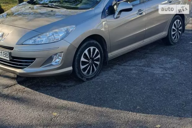Peugeot 408 2012