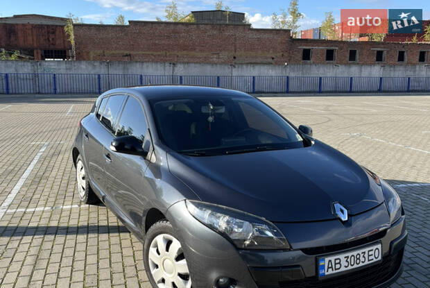 Pioneer -8900アンプ Southeast Missouri State University - Sagamore Yearbook