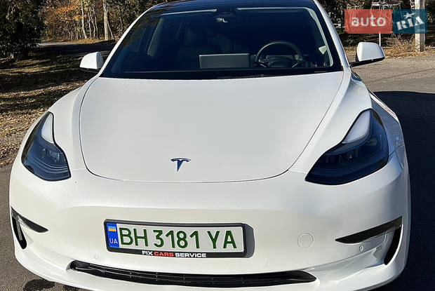Tesla Model 3 2022