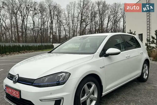 Volkswagen e-Golf 2015