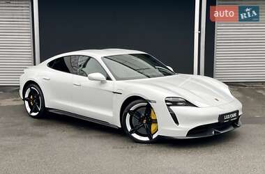 Porsche Taycan 2020