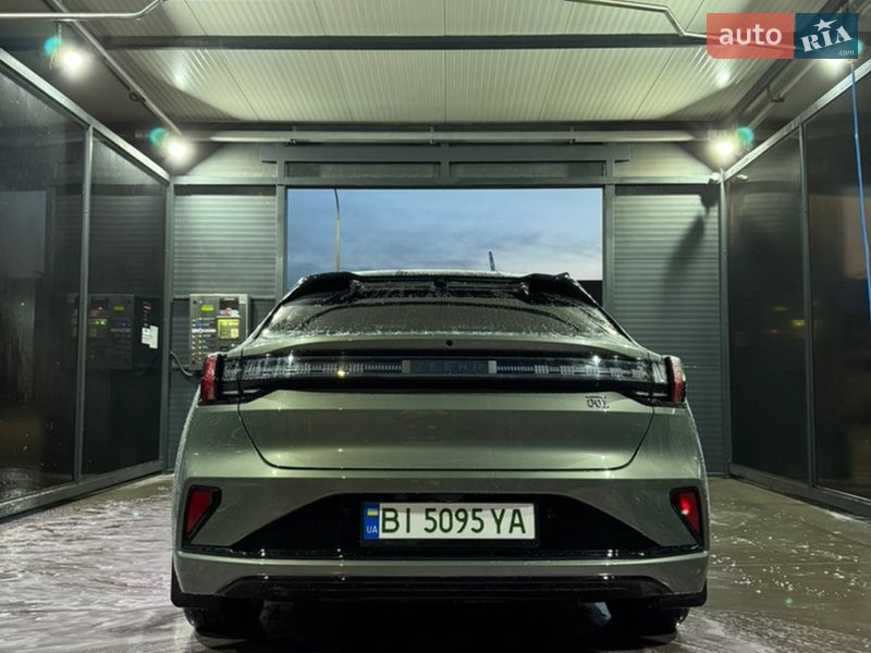 Позашляховик / Кросовер Zeekr 001 2024 в Полтаві