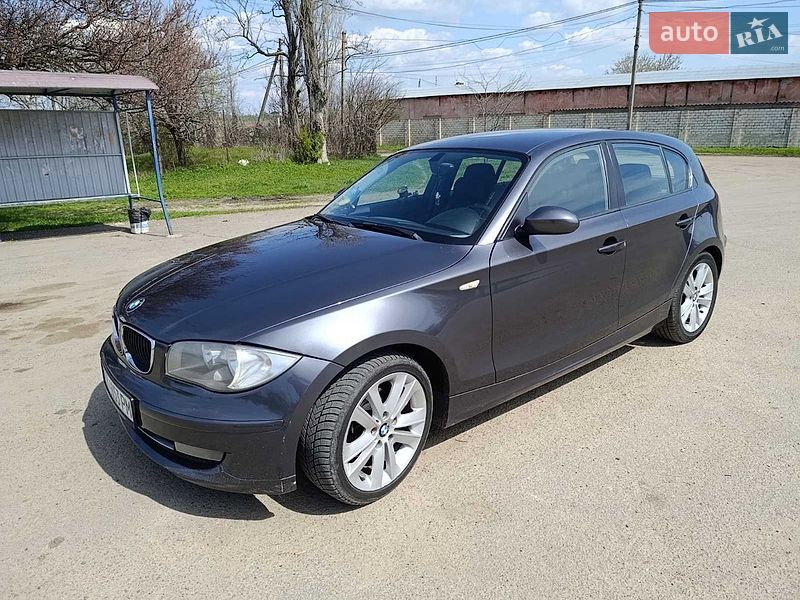 Хэтчбек BMW 1 Series 2008 в Одессе