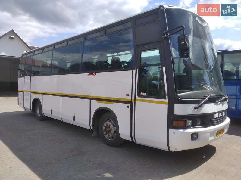 Туристический / Междугородний автобус MAN 10.180 1996 в Новояворовске