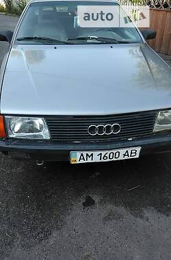 Седан Audi 100 1989 в Житомирі