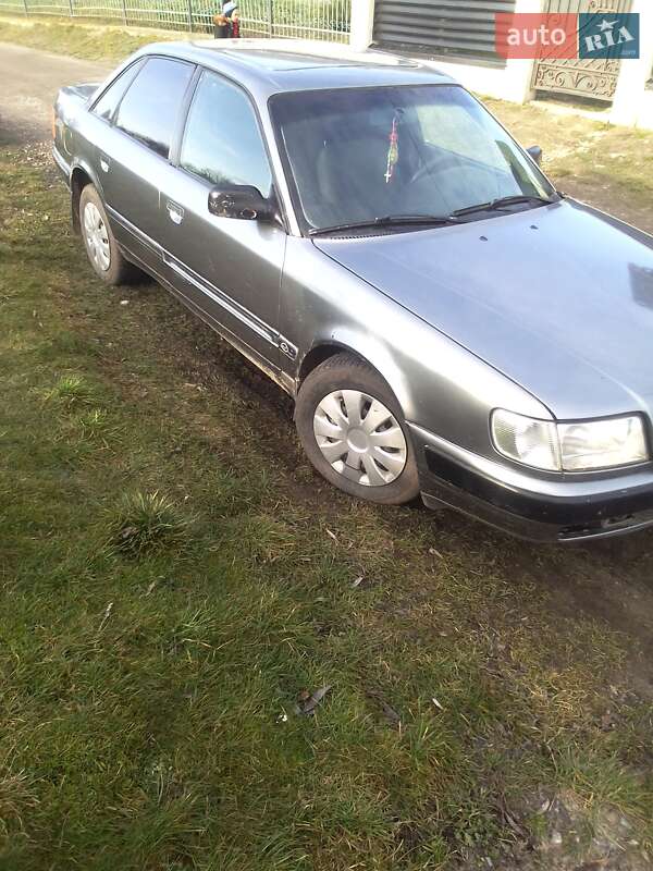 Седан Audi 100 1991 в Жовкве