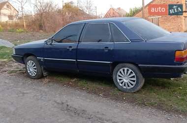 Седан Audi 100 1986 в Гоще Седан Audi 100 1986 в Гоще