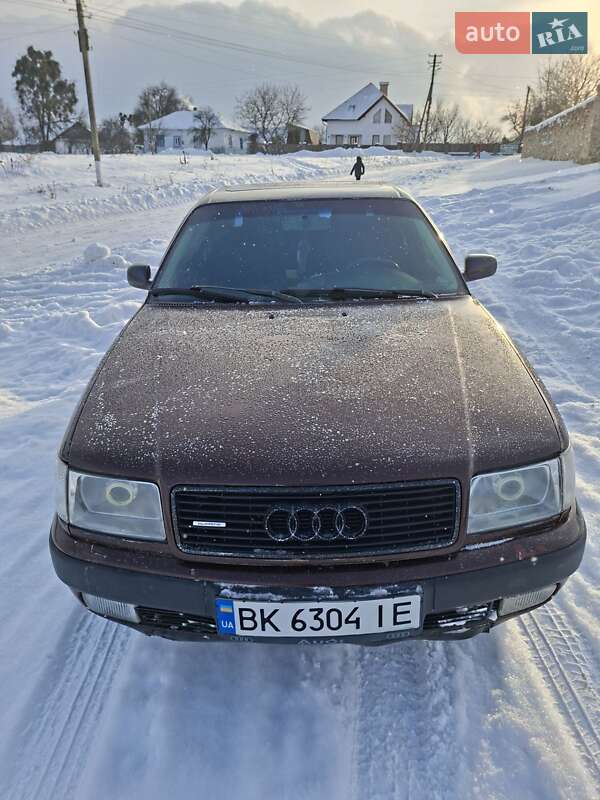 Седан Audi 100 1991 в Остроге Седан Audi 100 1991 в Остроге