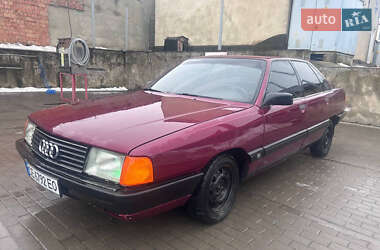 Седан Audi 100 1988 в Черновцах
