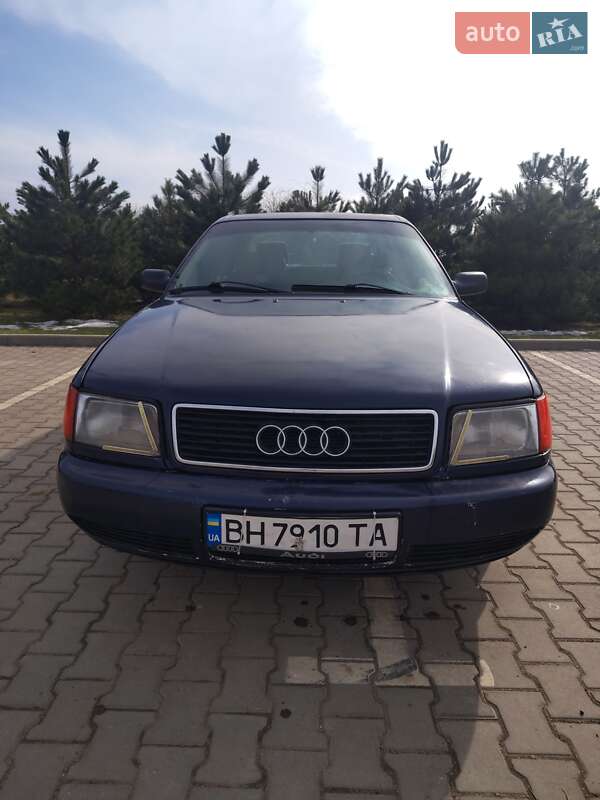 Седан Audi 100 1993 в Одессе