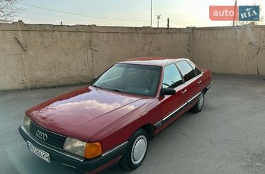 Седан Audi 100 1988 в Могилів-Подільському