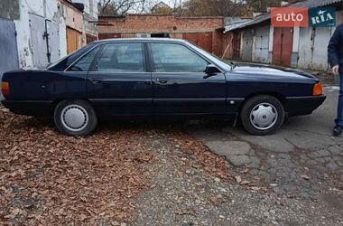 Седан Audi 100 1989 в Черновцах