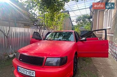 Седан Audi 100 1992 в Перечине