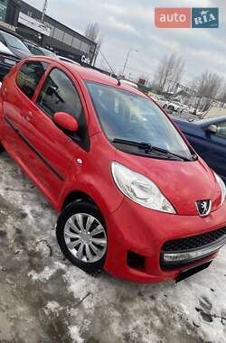 Хетчбек Peugeot 107 2011 в Києві