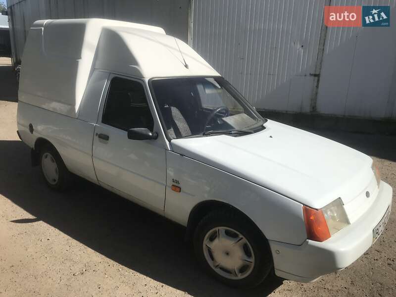Грузовой фургон ЗАЗ 11055 2004 в Львове