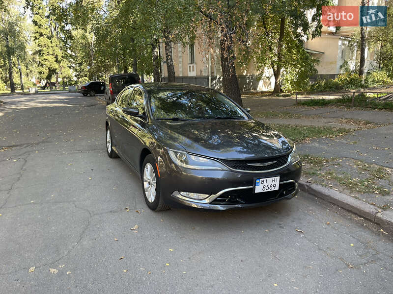 Седан Chrysler 200 2015 в Полтаве