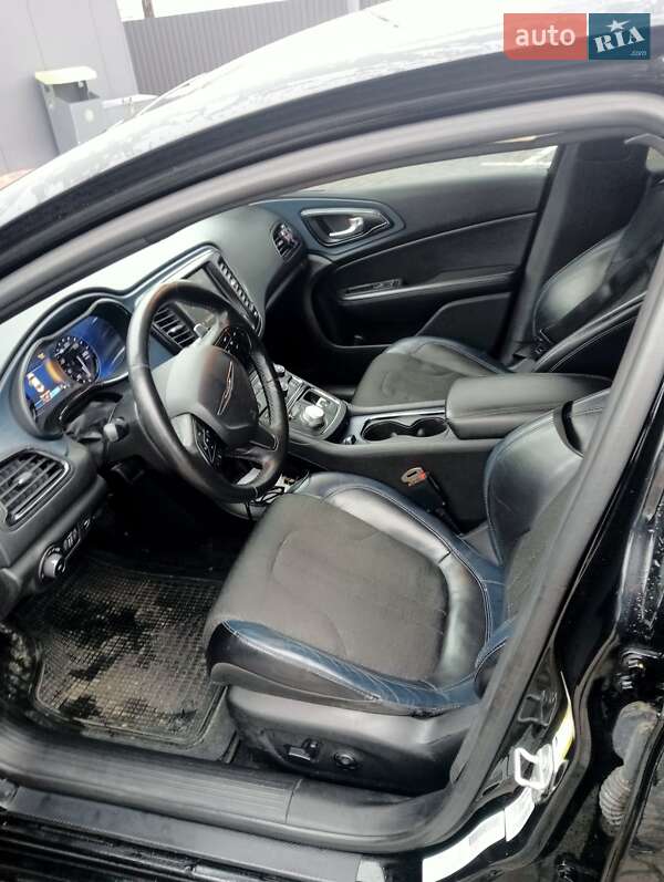 Седан Chrysler 200 2015 в Белой Церкви