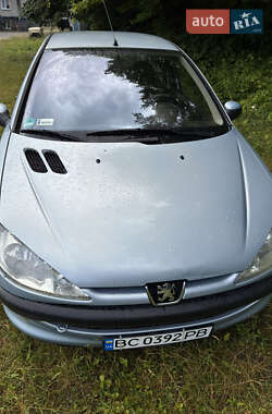Хэтчбек Peugeot 206 2003 в Кременчуге Хэтчбек Peugeot 206 2003 в Кременчуге