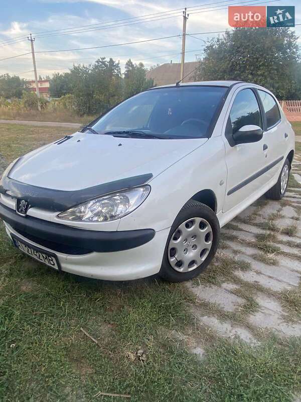 Хэтчбек Peugeot 206 2008 в Гавриловке