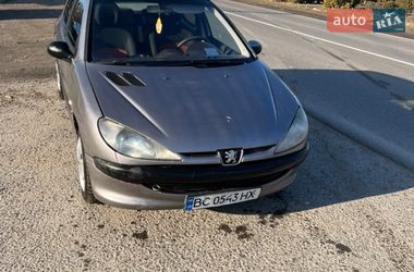 Хэтчбек Peugeot 206 2001 в Долине
