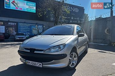 Хетчбек Peugeot 206 2003 в Харкові