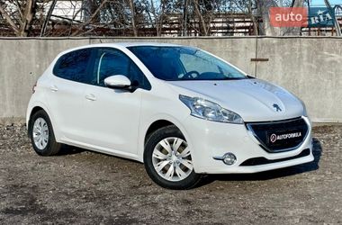Хетчбек Peugeot 208 2015 в Києві