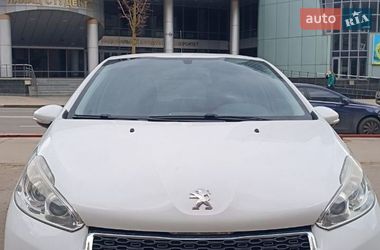 Хэтчбек Peugeot 208 2013 в Харькове Хэтчбек Peugeot 208 2013 в Харькове