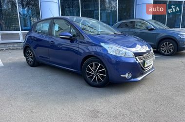 Хетчбек Peugeot 208 2013 в Києві