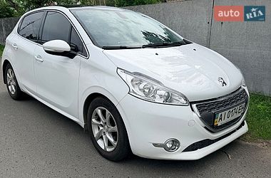 Хетчбек Peugeot 208 2013 в Гостомелі