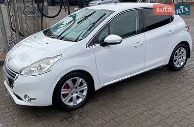 Хетчбек Peugeot 208 2013 в Софіївській Борщагівці