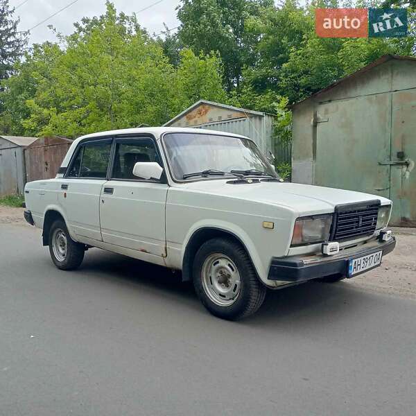 Седан ВАЗ / Lada 2107 1988 в Киеве Седан ВАЗ / Lada 2107 1988 в Киеве