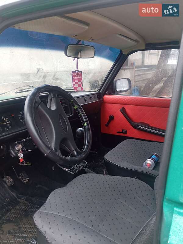 Седан ВАЗ / Lada 2107 2004 в Черновцах Седан ВАЗ / Lada 2107 2004 в Черновцах