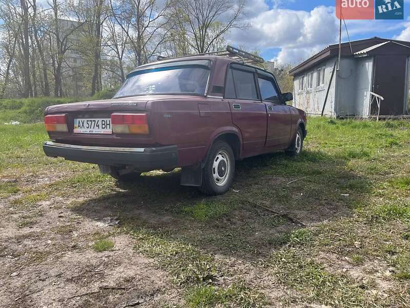 Седан ВАЗ / Lada 2107 2004 в Харькове