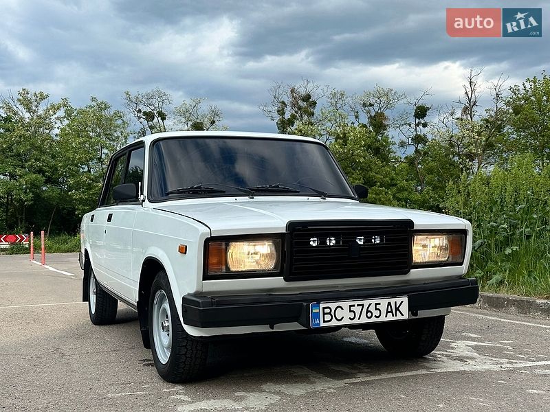 Седан ВАЗ / Lada 2107 1988 в Львове Седан ВАЗ / Lada 2107 1988 в Львове
