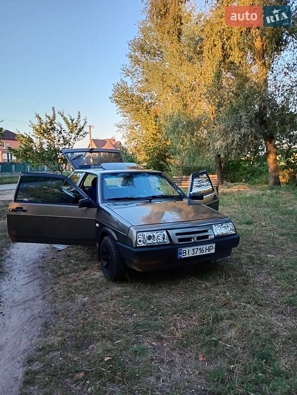 Хэтчбек ВАЗ / Lada 2108 1992 в Миргороде