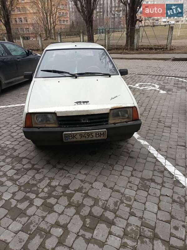 Седан ВАЗ / Lada 2109 1995 в Ровно Седан ВАЗ / Lada 2109 1995 в Ровно