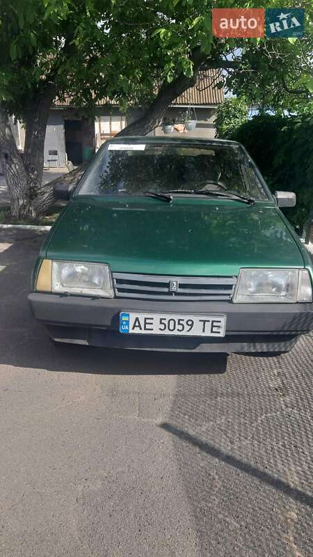 Хэтчбек ВАЗ / Lada 2109 2004 в Днепре