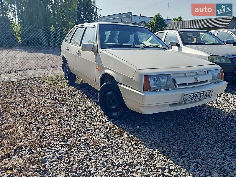 Хэтчбек ВАЗ / Lada 2109 1987 в Шептицькому